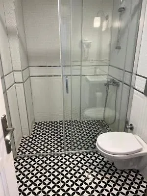 Paris Alacati Butik Cesme